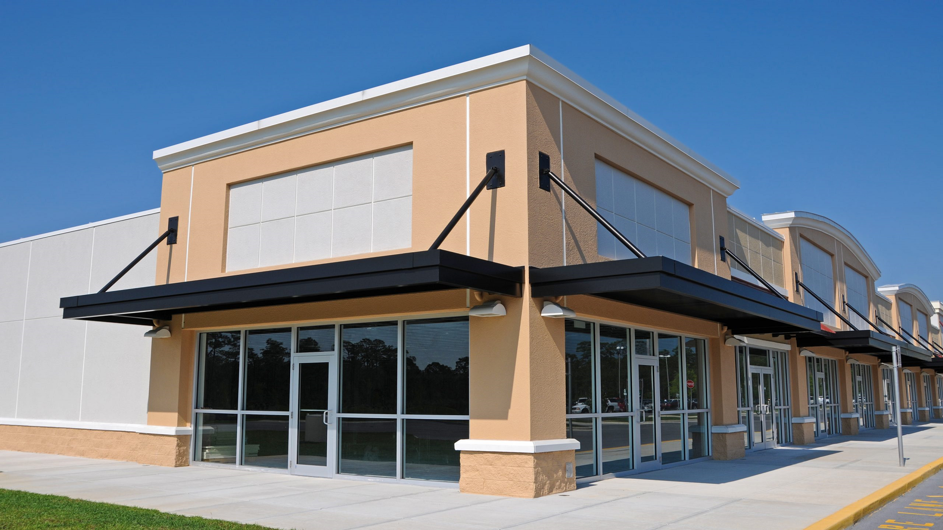 Expert Storefront Remodeling Company in Queens