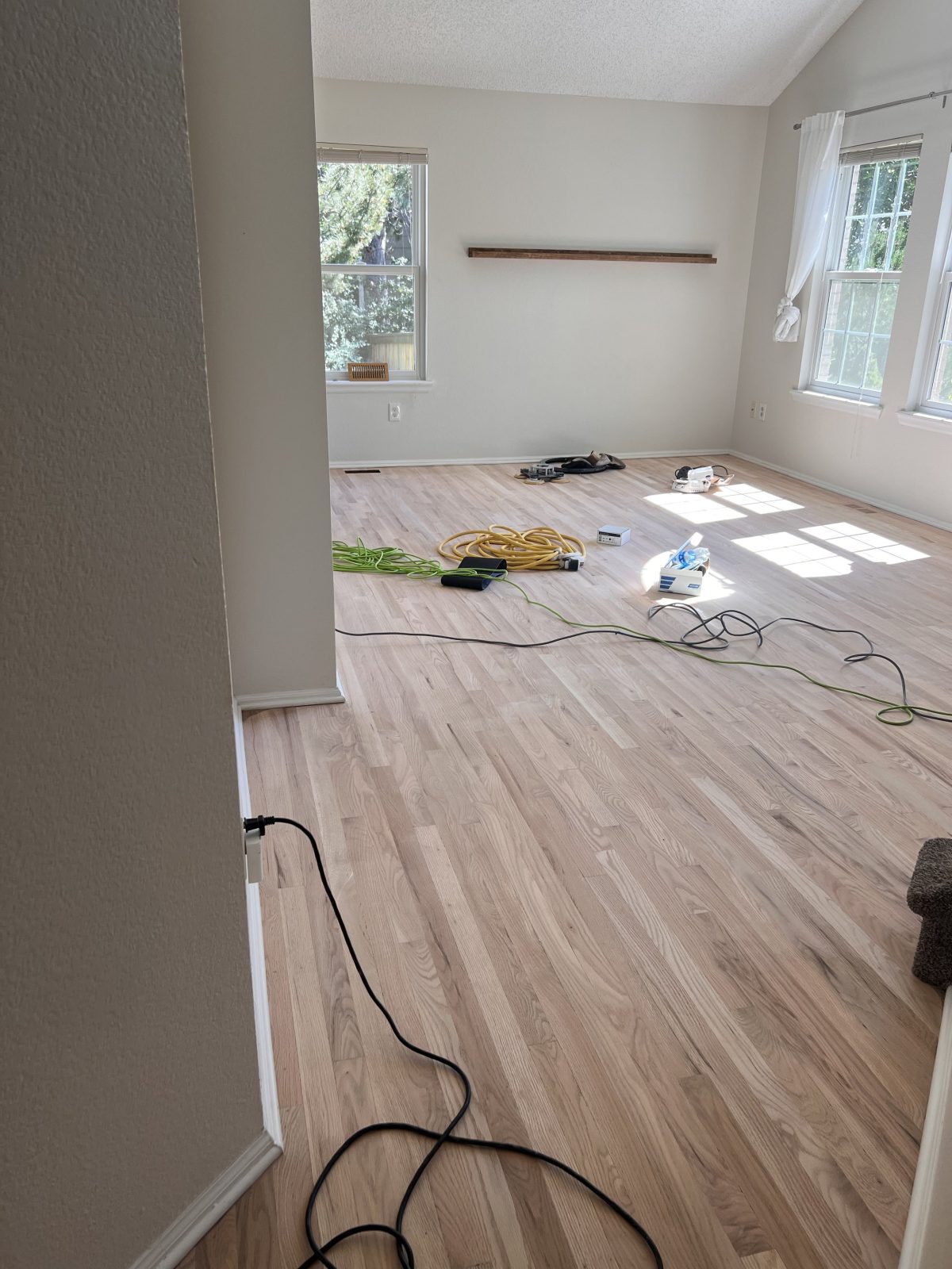 Why Homeowners Choose Vinyl Flooring Installation Services in Meadowbrook Farm KY